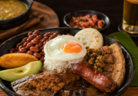 La nueva gastronomía colombiana ya no solo conquista paladares: ahora también cuenta historias, rescata tradiciones y seduce al turismo internacional