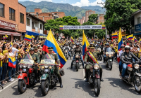 El estruendo de la gratitud: Por qué las calles de Medellín deben llenarse de banderas este 8 de agosto