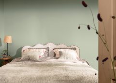 Verde Betula: la serenidad natural que define el Color del Año 2027 en el diseño de interiores
