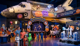 Ciencia interactiva, cohetes y dulces: así se vivirá el Halloween 2026 en el Kennedy Space Center Visitor Complex de Florida￼